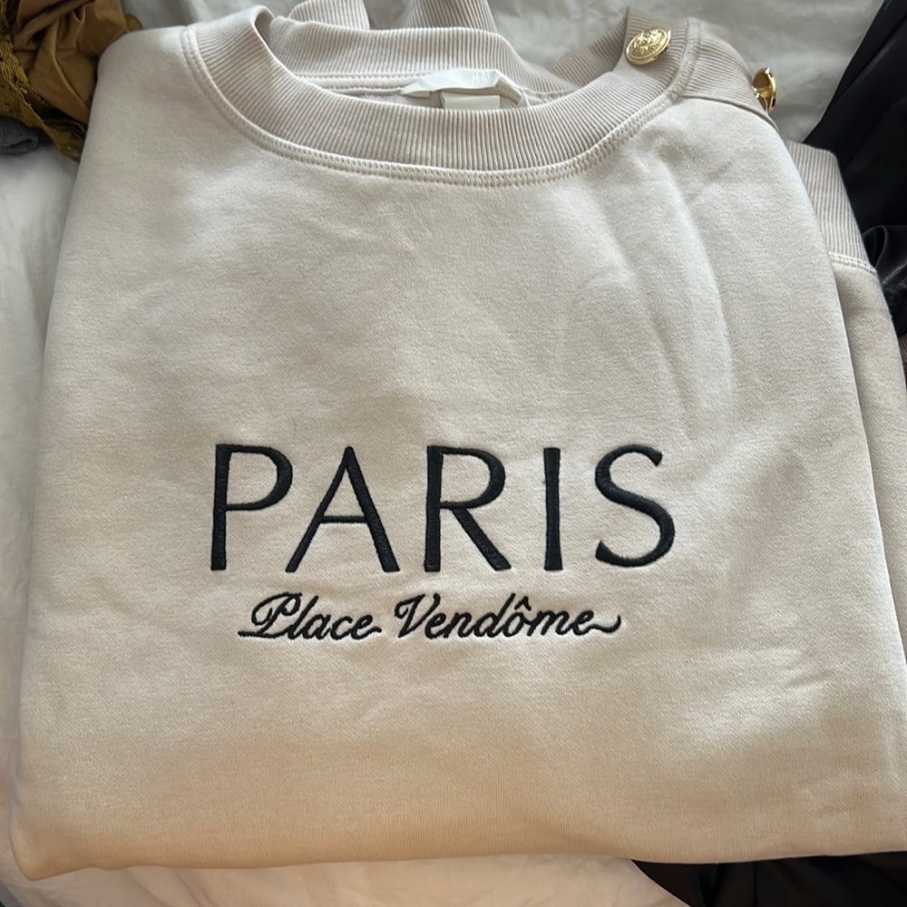 Paris H&M Viral influencer sweater size M NEW WITH TAGS